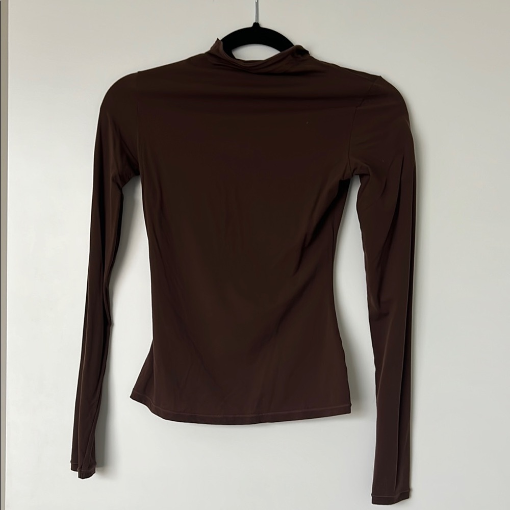 Skims brown mock neck long sleeve